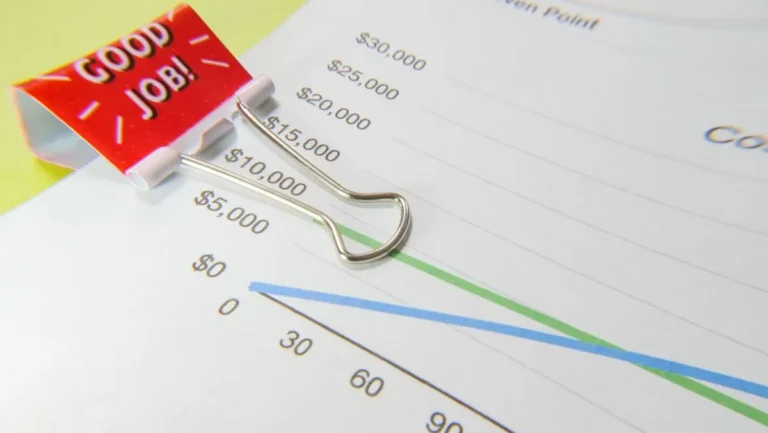 Como estruturar um plano de cargos e salários para pequenas empresas?
